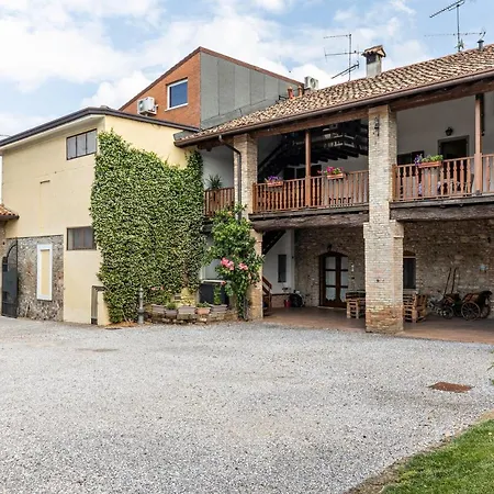 Cascina Raperonzolo Apartment